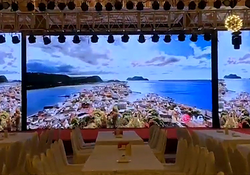 機械開合屏太貴——把LED屏直接貼在普通開合門可行？